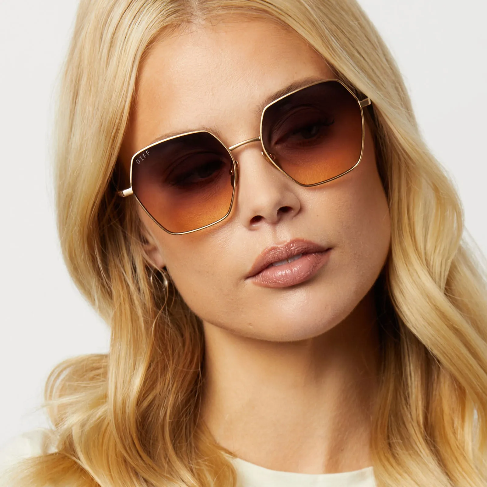 HARLOWE - BRUSHED GOLD   TWILIGHT GRADIENT SUNGLASSES